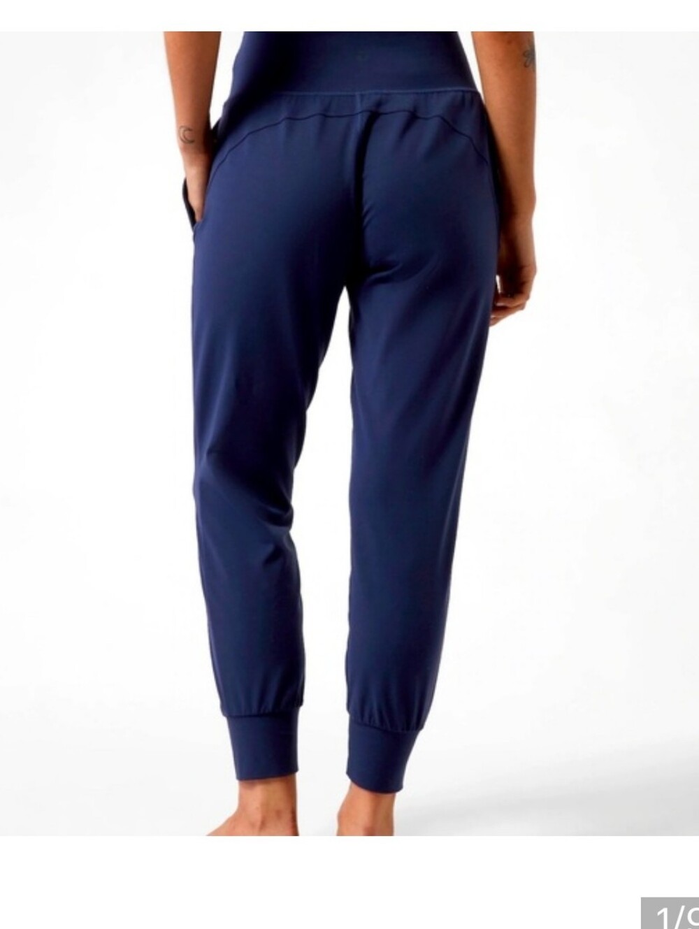 Athleta salutation jogger in Deep Blue size Medium